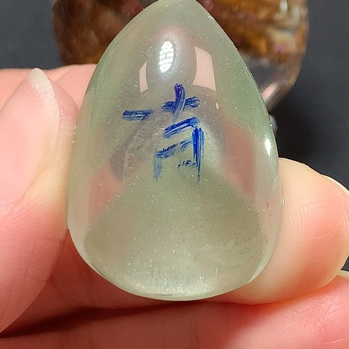 水晶颈饰未镶嵌诗**意