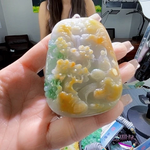 颈饰未镶嵌翡翠一个