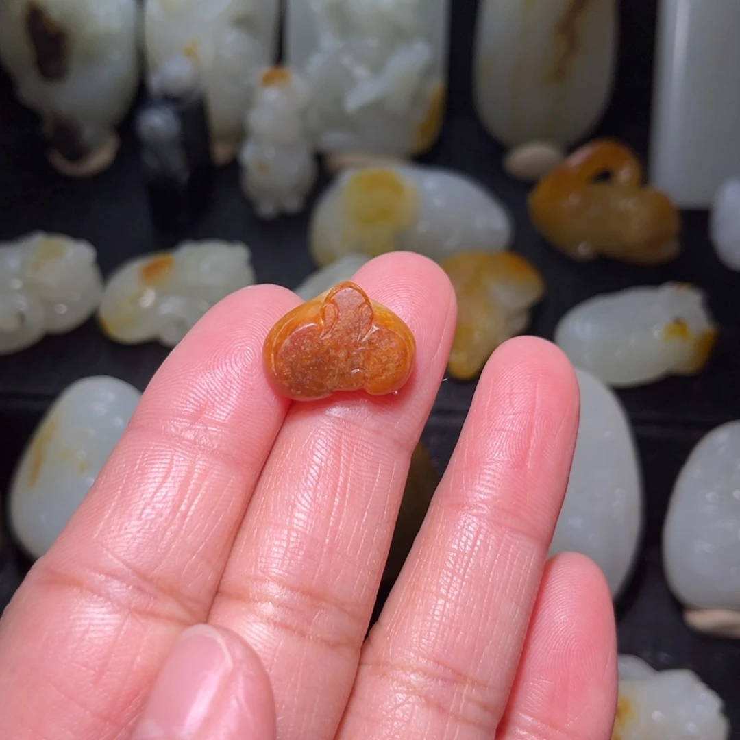 和田玉颈饰未镶嵌葫**弟