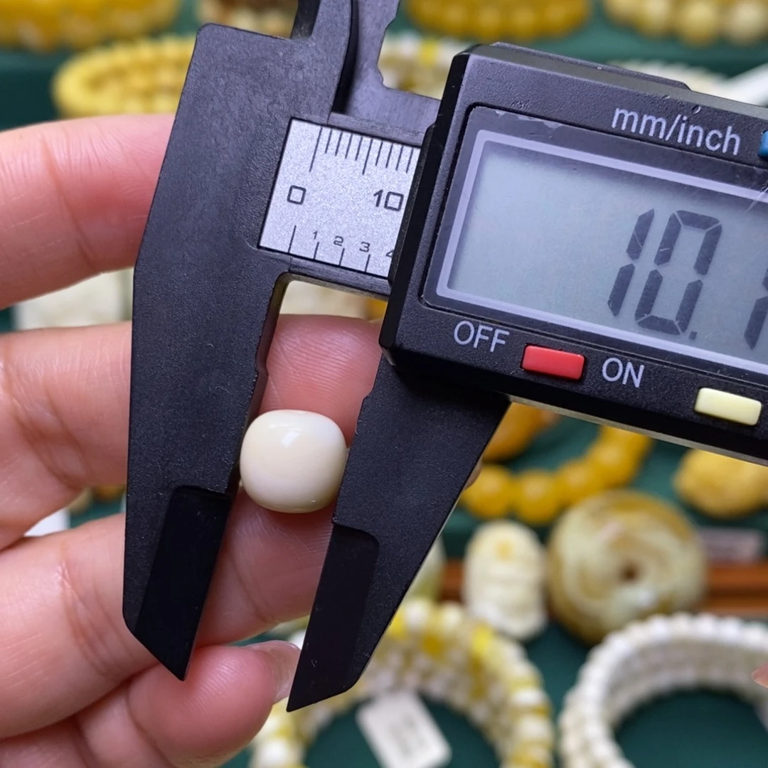 植物珀未镶嵌裸石单珠