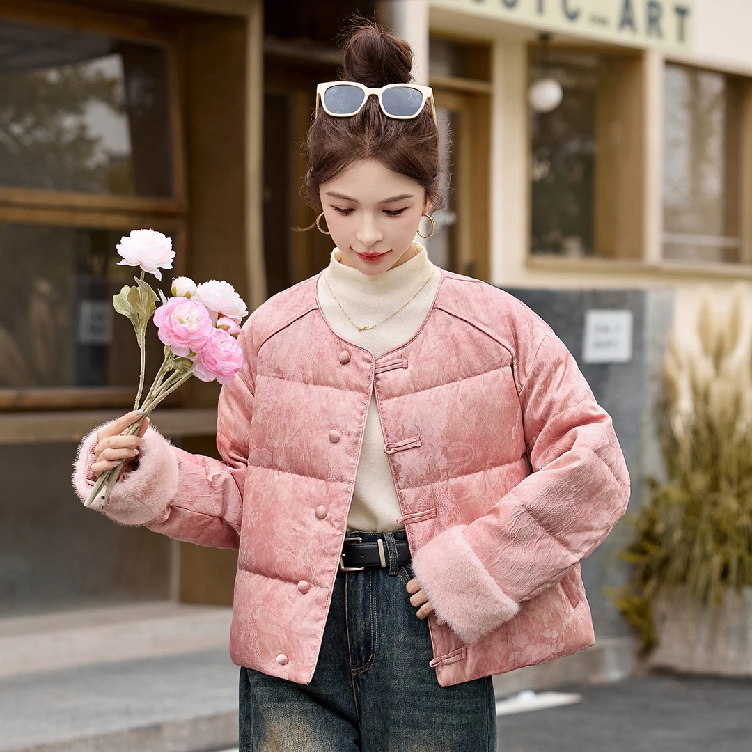 VONSRMAN新中式国风羽绒服女冬季2025新款刺绣提花复古盘扣短外套