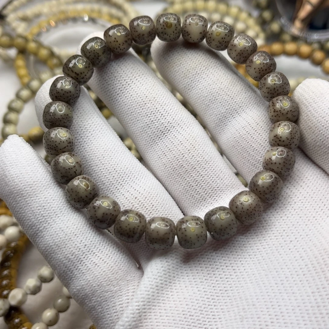 夏***o吊坠星月菩提灰冰