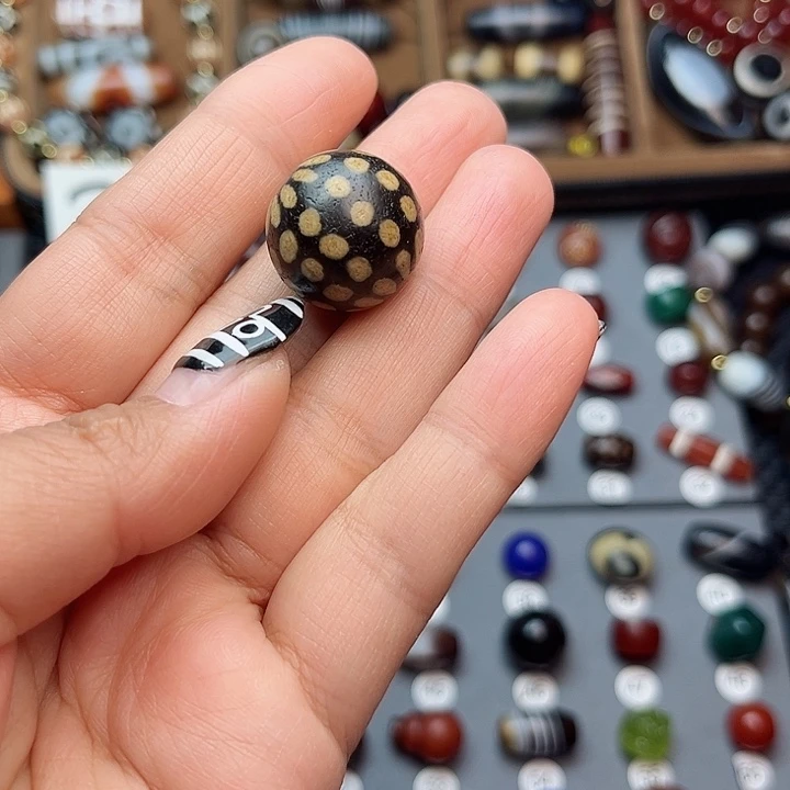 玛瑙/玉髓未镶嵌珠宝半成品昀*