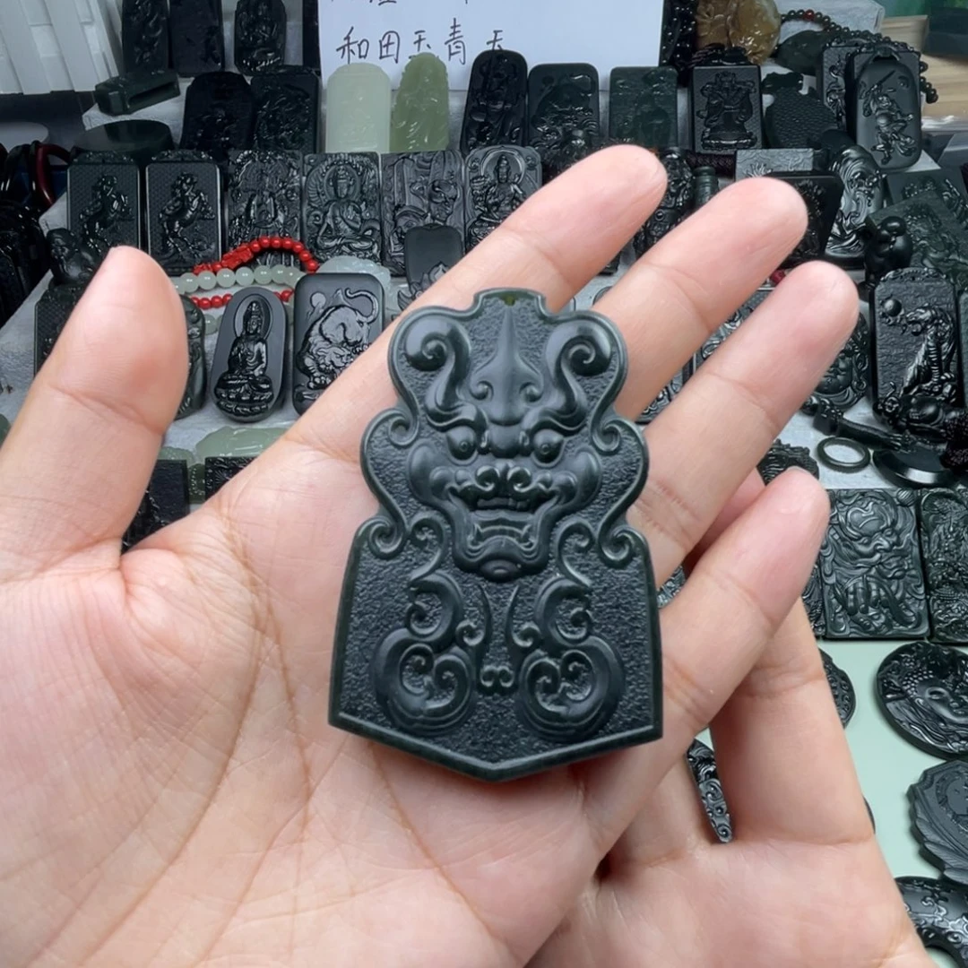 颈饰未镶嵌和田玉