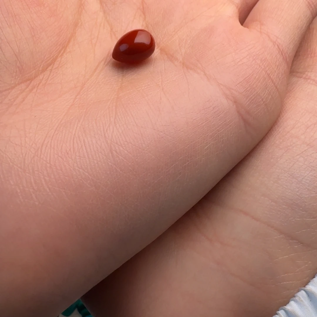 南红玛瑙未镶嵌珠宝奇石