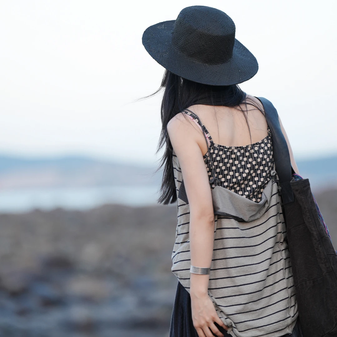 几见原创设计夏季印花背心宽松无袖吊带透气肌理感复古百搭W52230