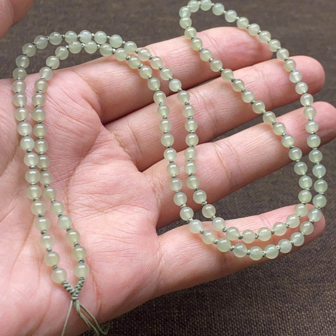 和田玉湖水绿晴水4mm男女玉石项链挂件绳百搭款时尚绿色长链