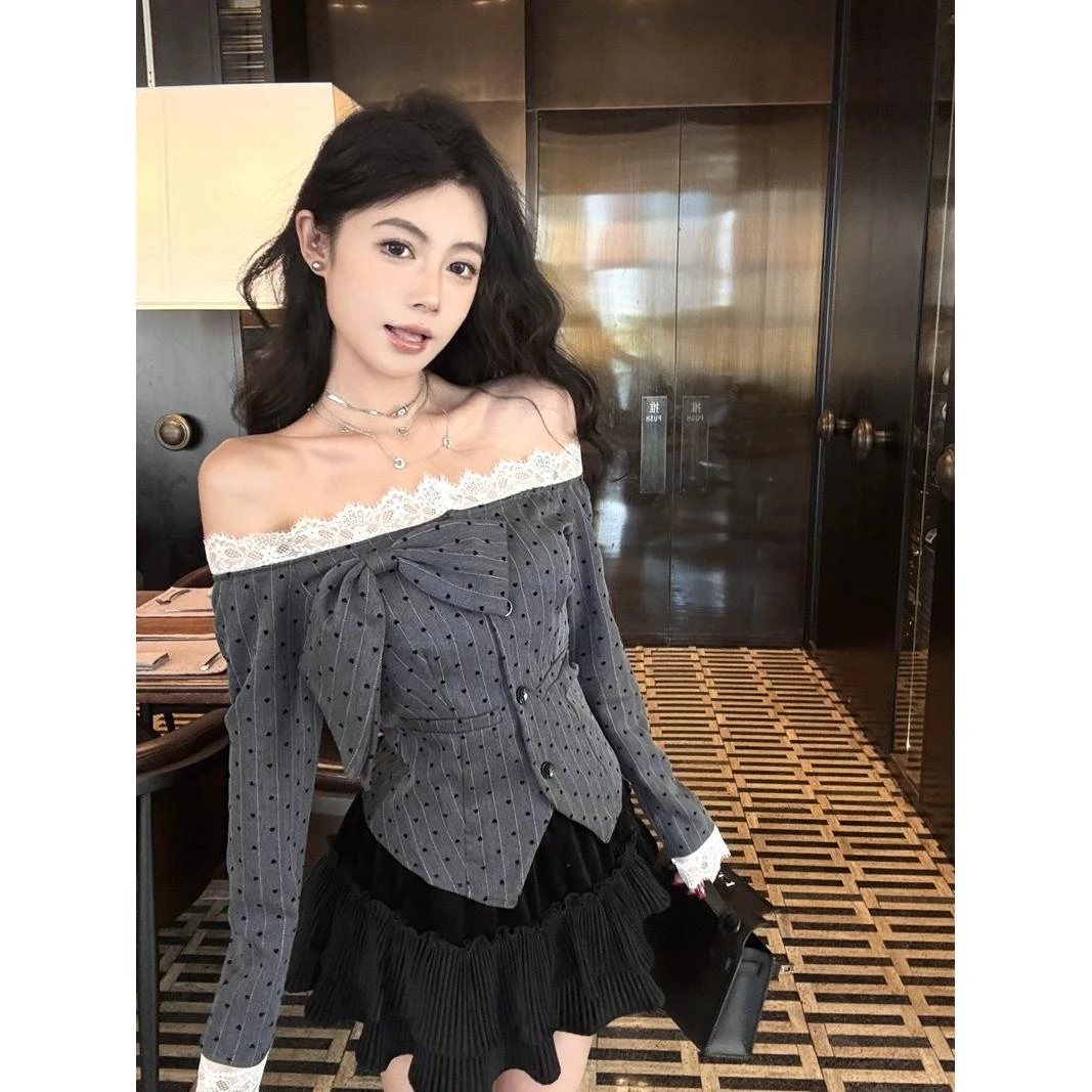 一字肩蝴蝶结长袖波点衬衫女早秋蕾丝拼接收腰衬衣设计感修身上衣