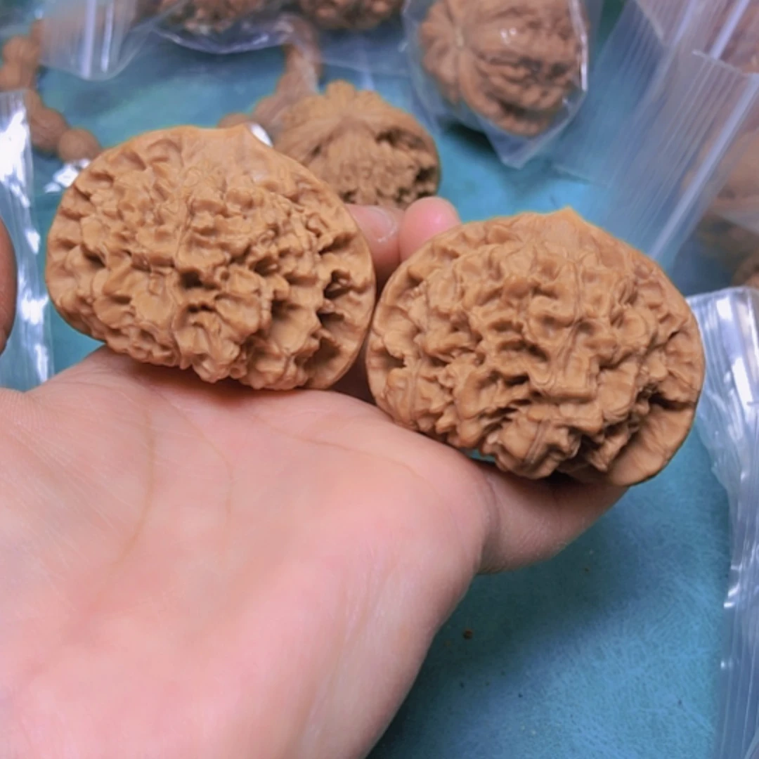 【闪购商品】摆件核桃点*人51官帽有修