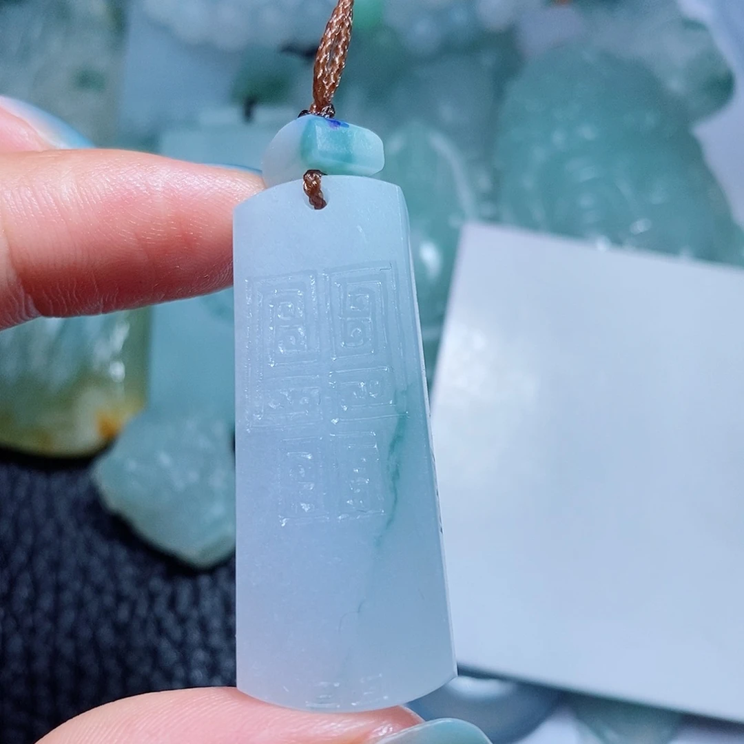定制翡翠未镶嵌毛货付款后确认抛光