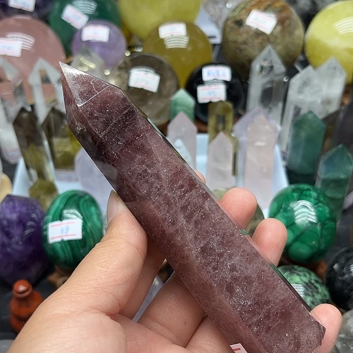 水晶珠宝半成品未镶嵌228克草莓晶柱
