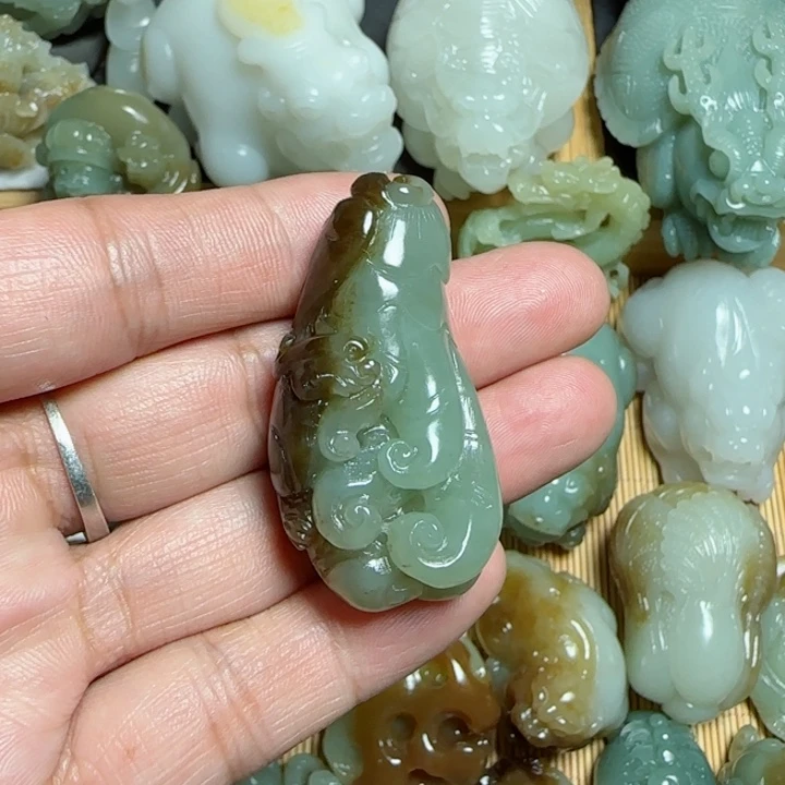 和田玉挂件未镶嵌