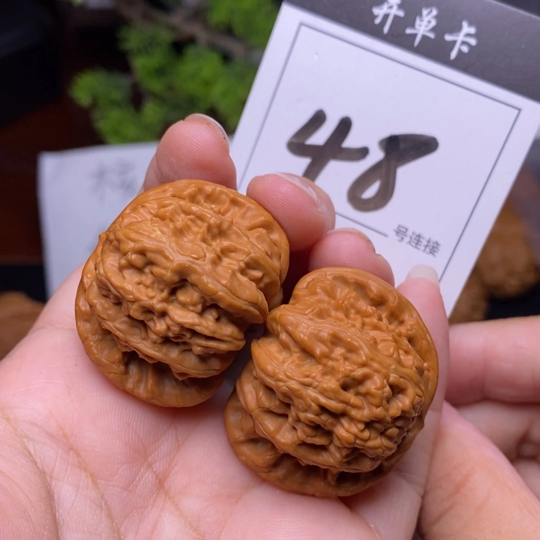 文玩核桃把件48闷尖白狮子头3.6