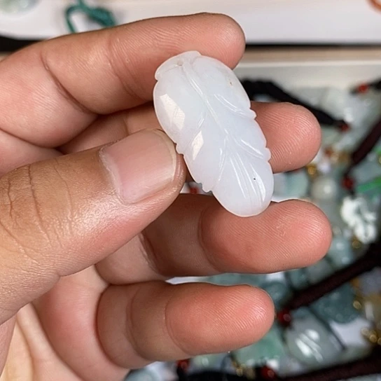 翡翠未镶嵌颈饰天然翡翠