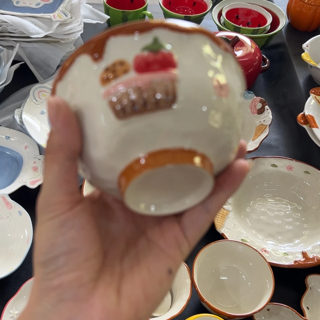 瓷微瑕品介意别拍谢谢！