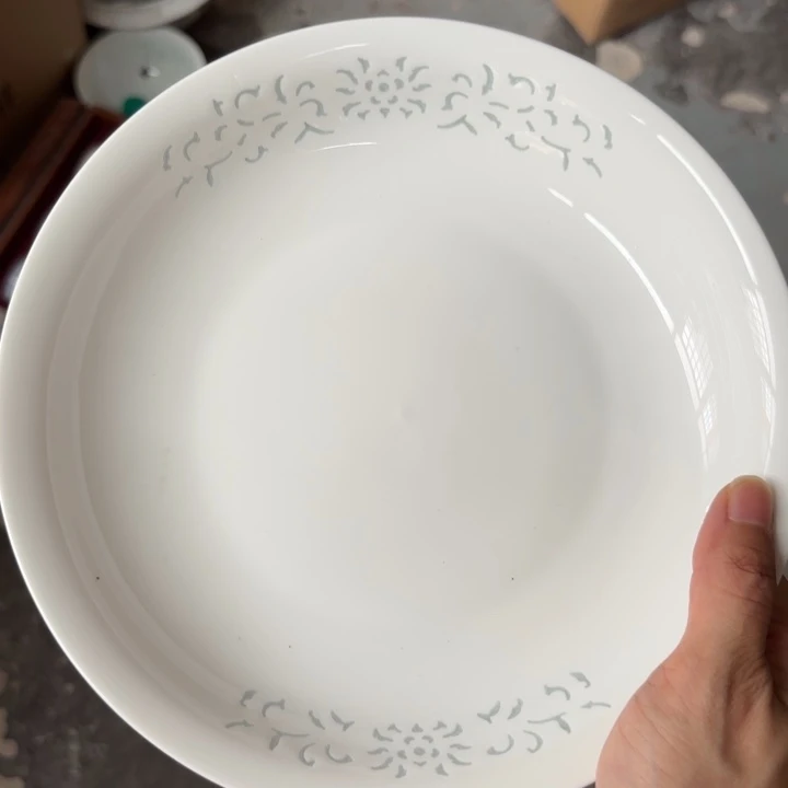 青瓷景德镇陶瓷盘子两只白色