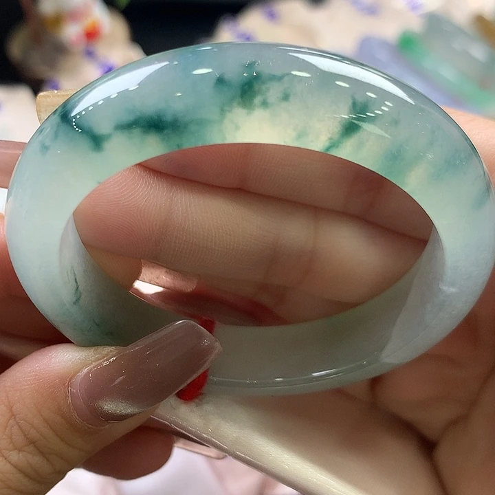 翡翠未镶嵌手镯51.7正圈