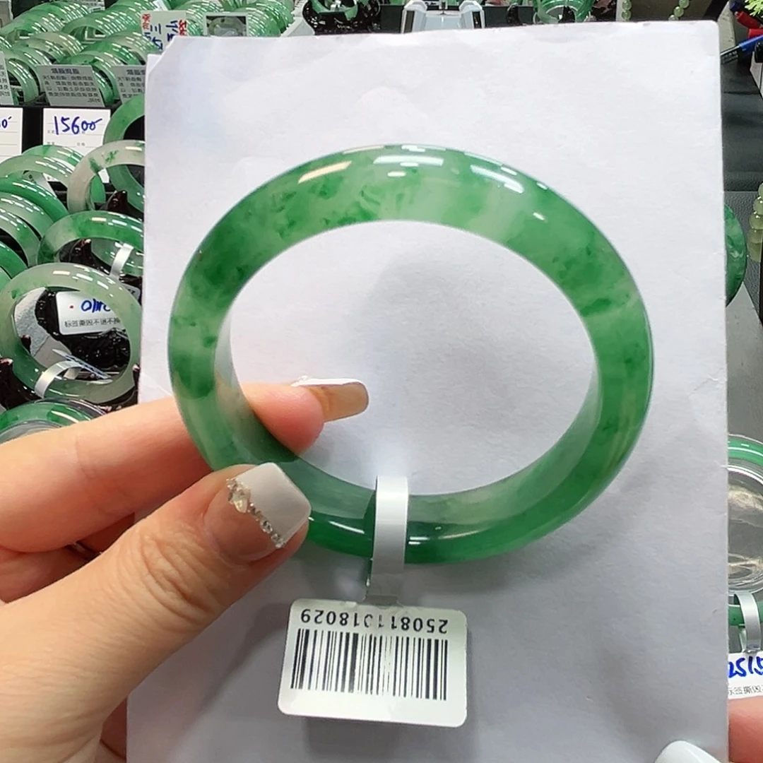 石英质玉（非洲翠）未镶嵌手镯