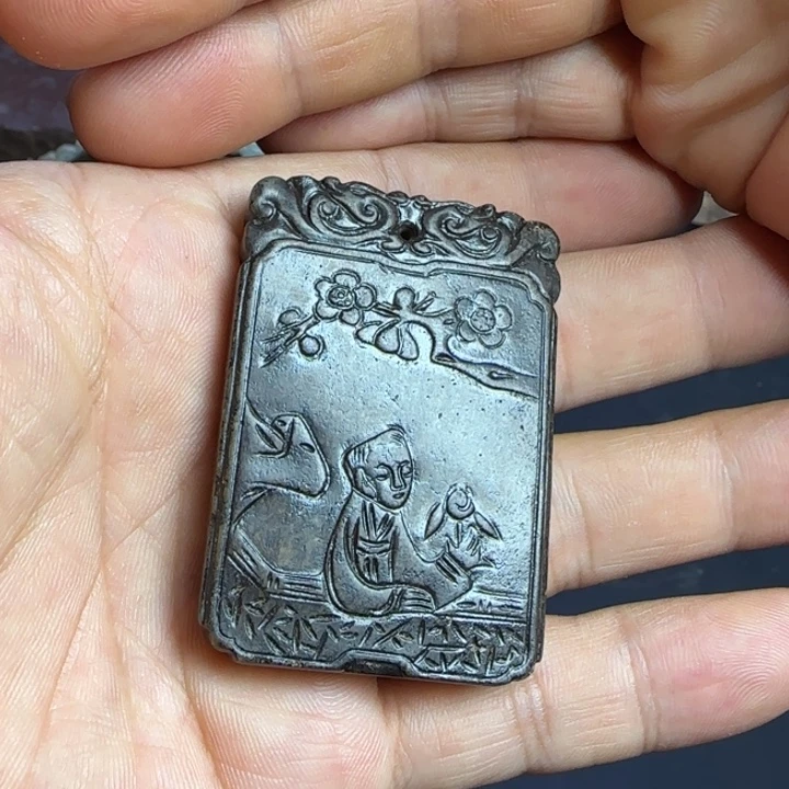 红***雪和田玉未镶嵌挂件