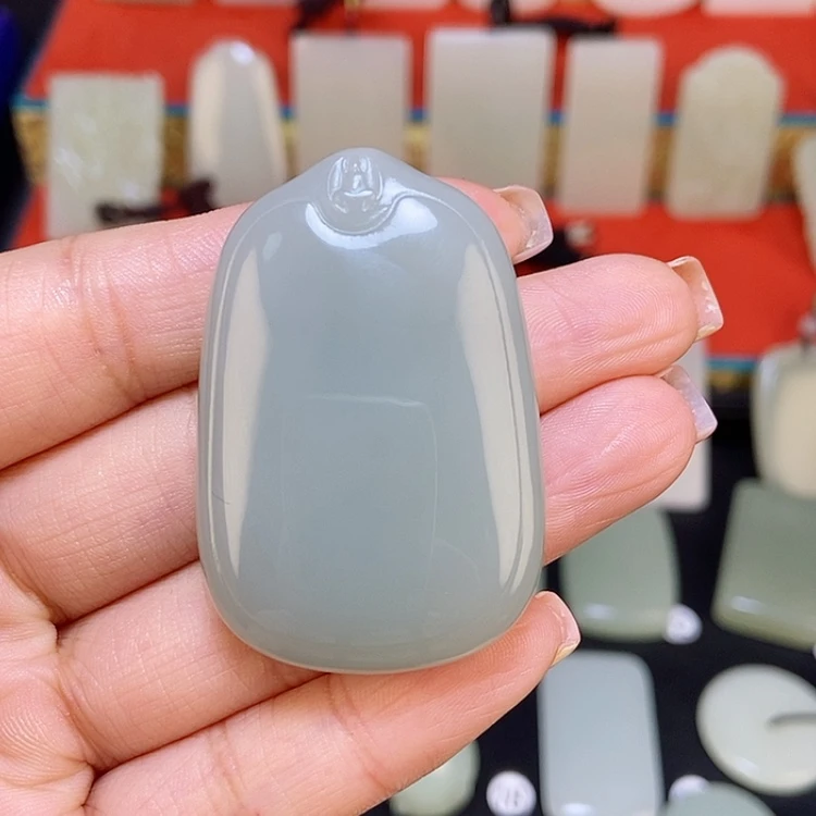 【闪购商品】颈饰未镶嵌和田玉