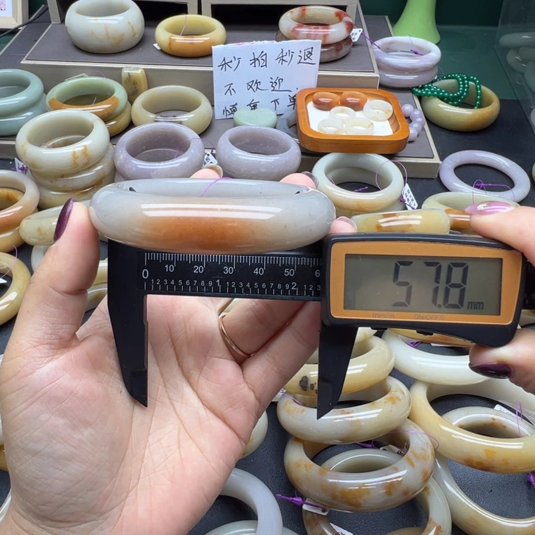 石英质玉（佘太翠）未镶嵌手镯手链吊坠