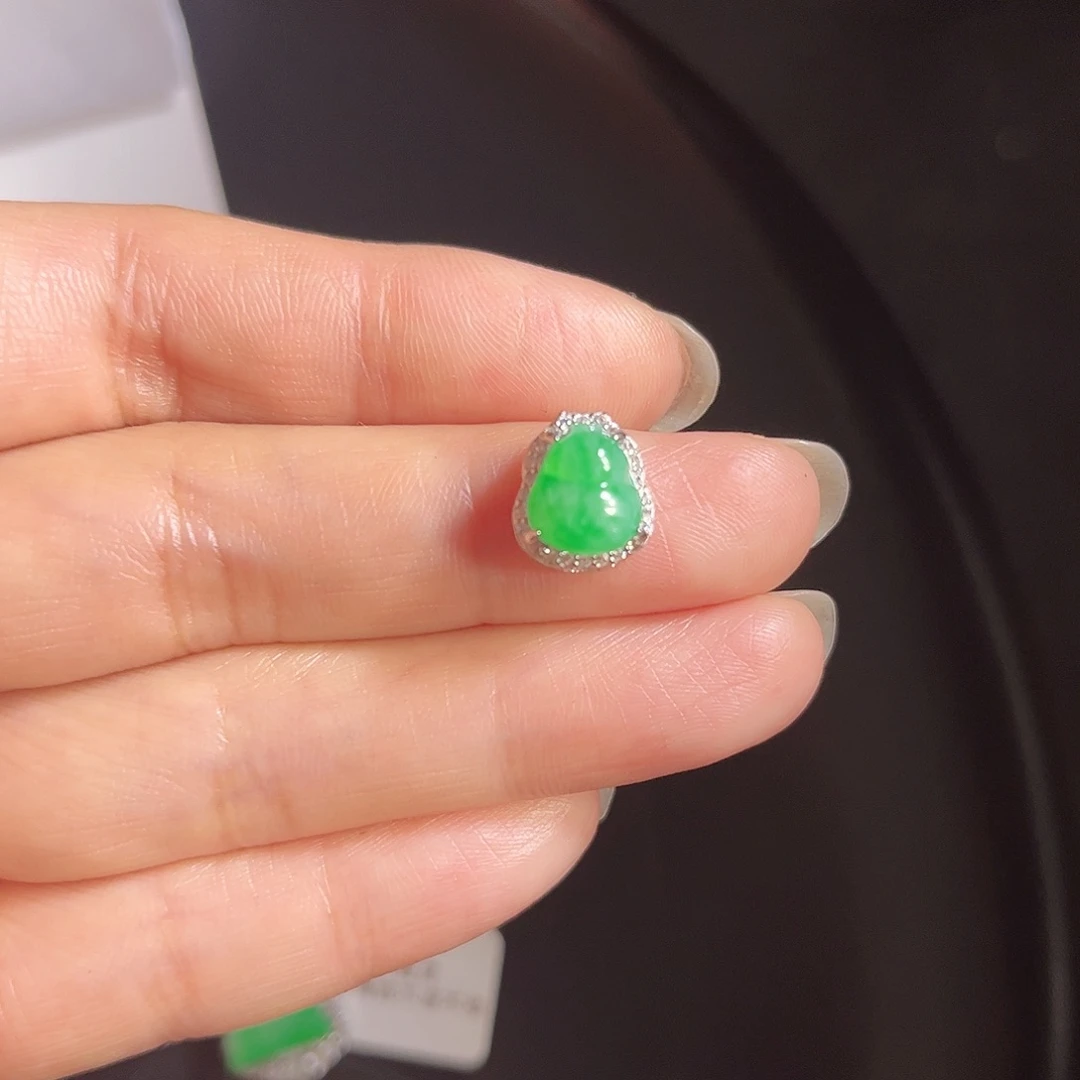 w***e翡翠银S925镶嵌颈饰