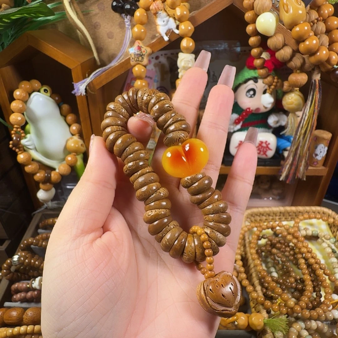 桃核吊坠大肠墩墩