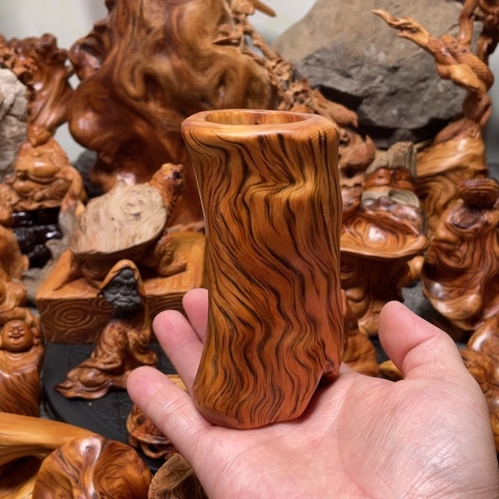 柏木纹理的小笔筒