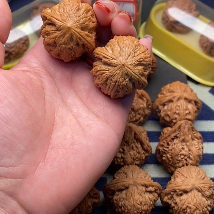 文玩核桃把件铁锤