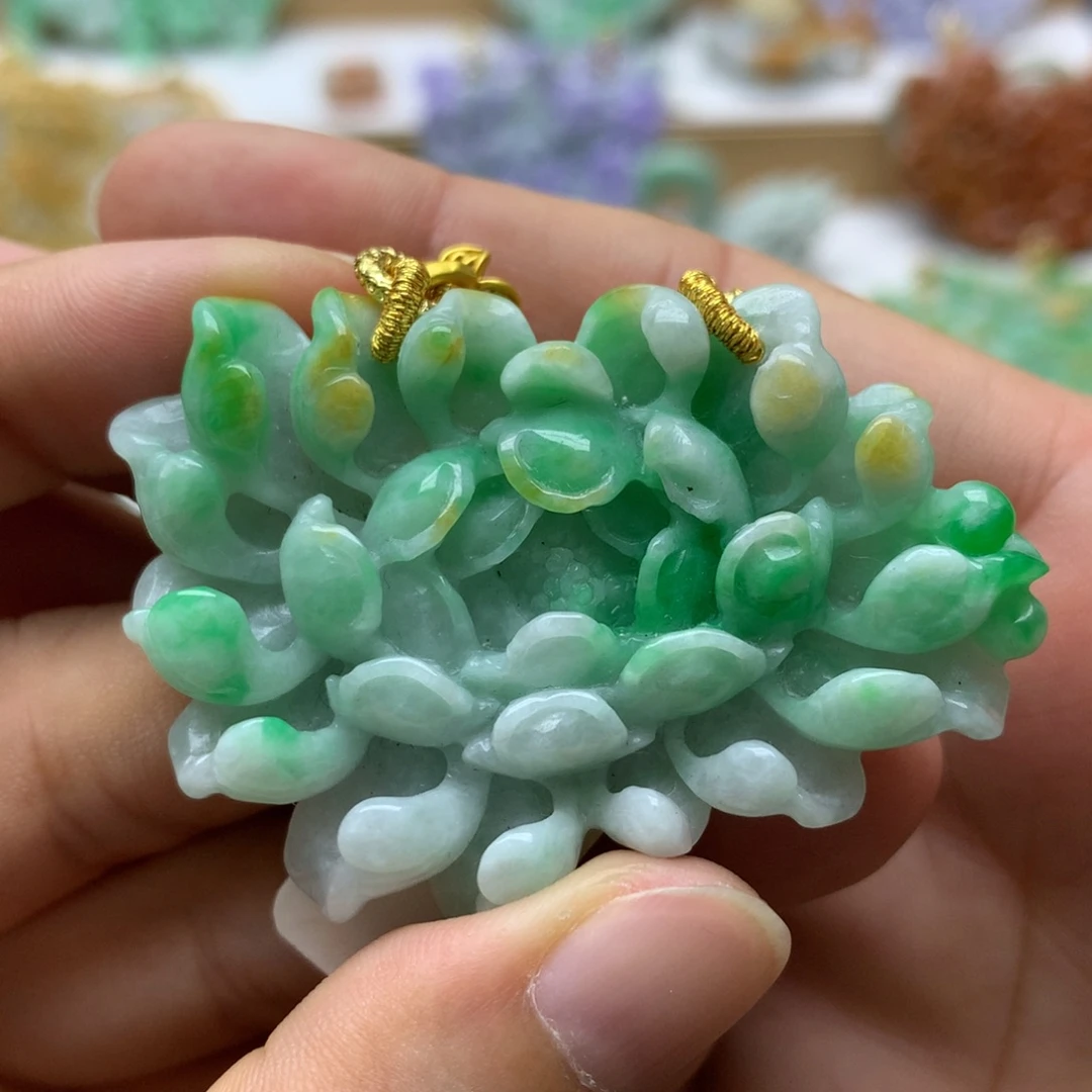 翡翠未镶嵌颈饰翡翠