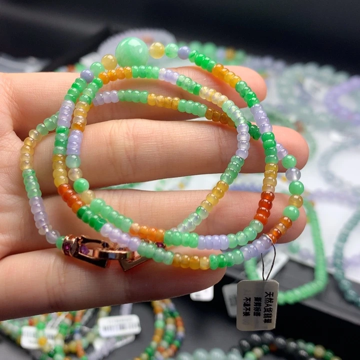 翡翠手镯未镶嵌翡翠