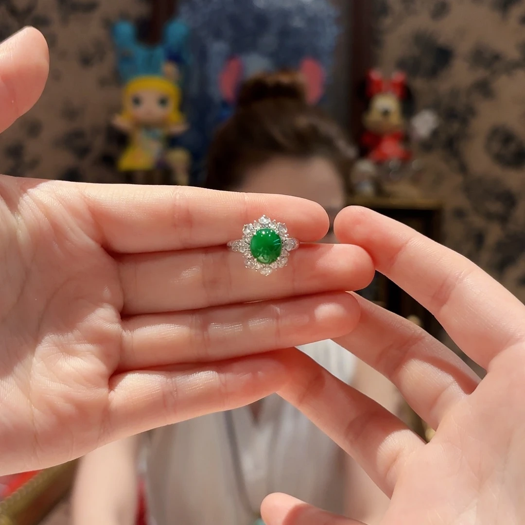 18K金镶嵌戒指翡翠