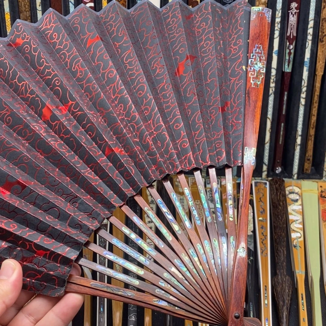 扇子小叶满嵌檀窗锦韵