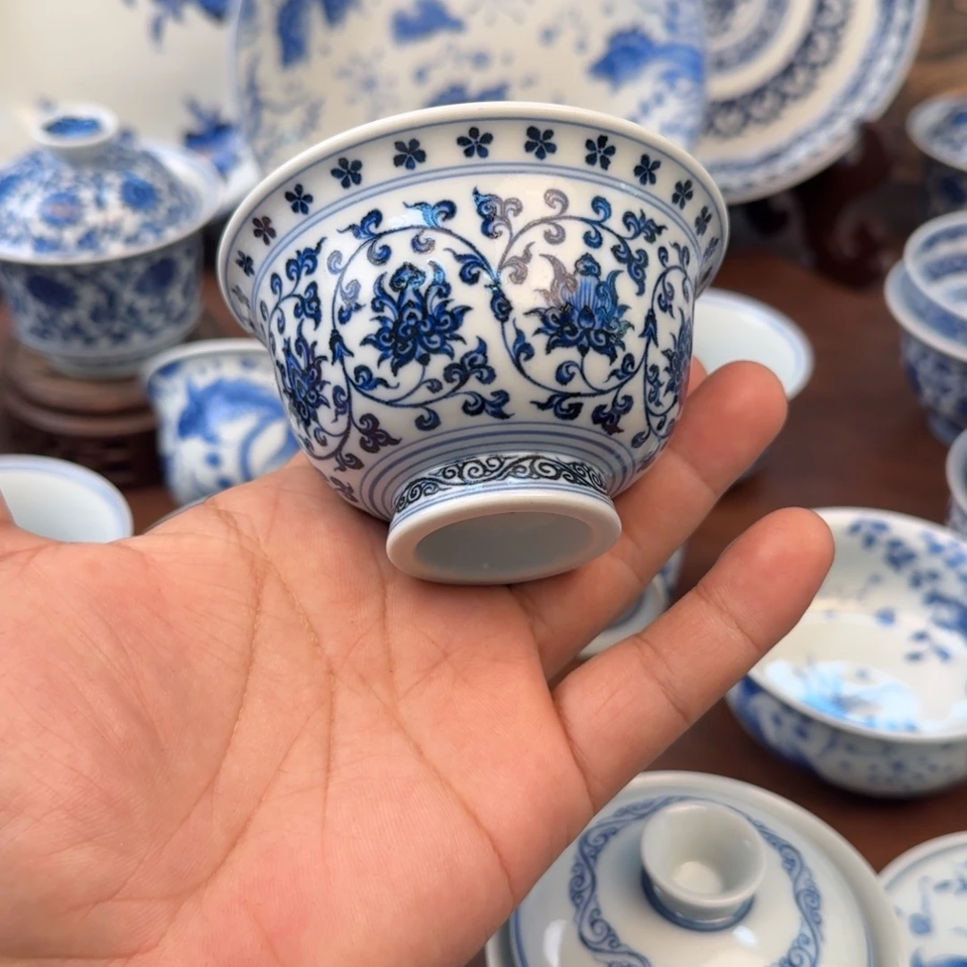 摆件陶缠枝莲花心手绘大压手