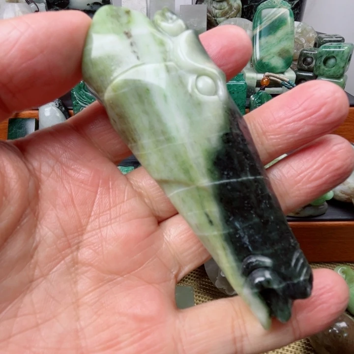 独山玉未镶嵌珠宝半成品