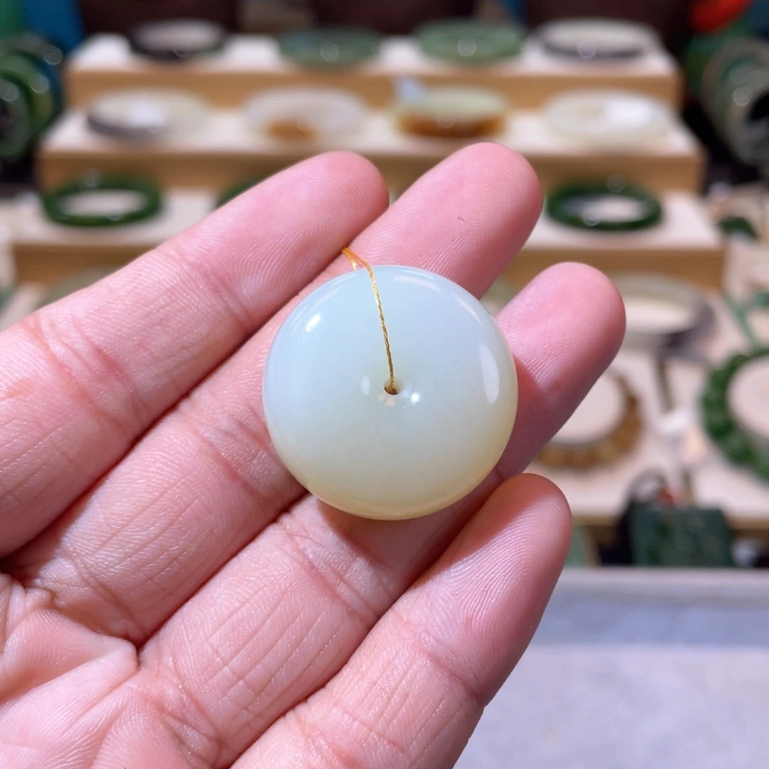 和田玉高品糖白平安扣未镶嵌