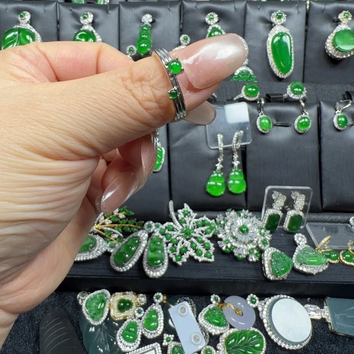 翡翠未镶嵌戒指天然翡翠A货