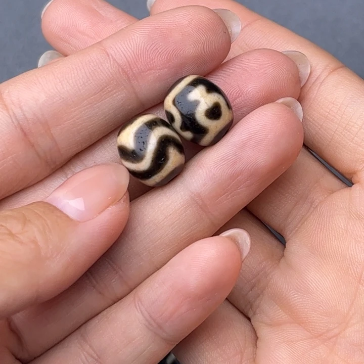 李***贵未镶嵌玛瑙/玉髓珠宝半成品