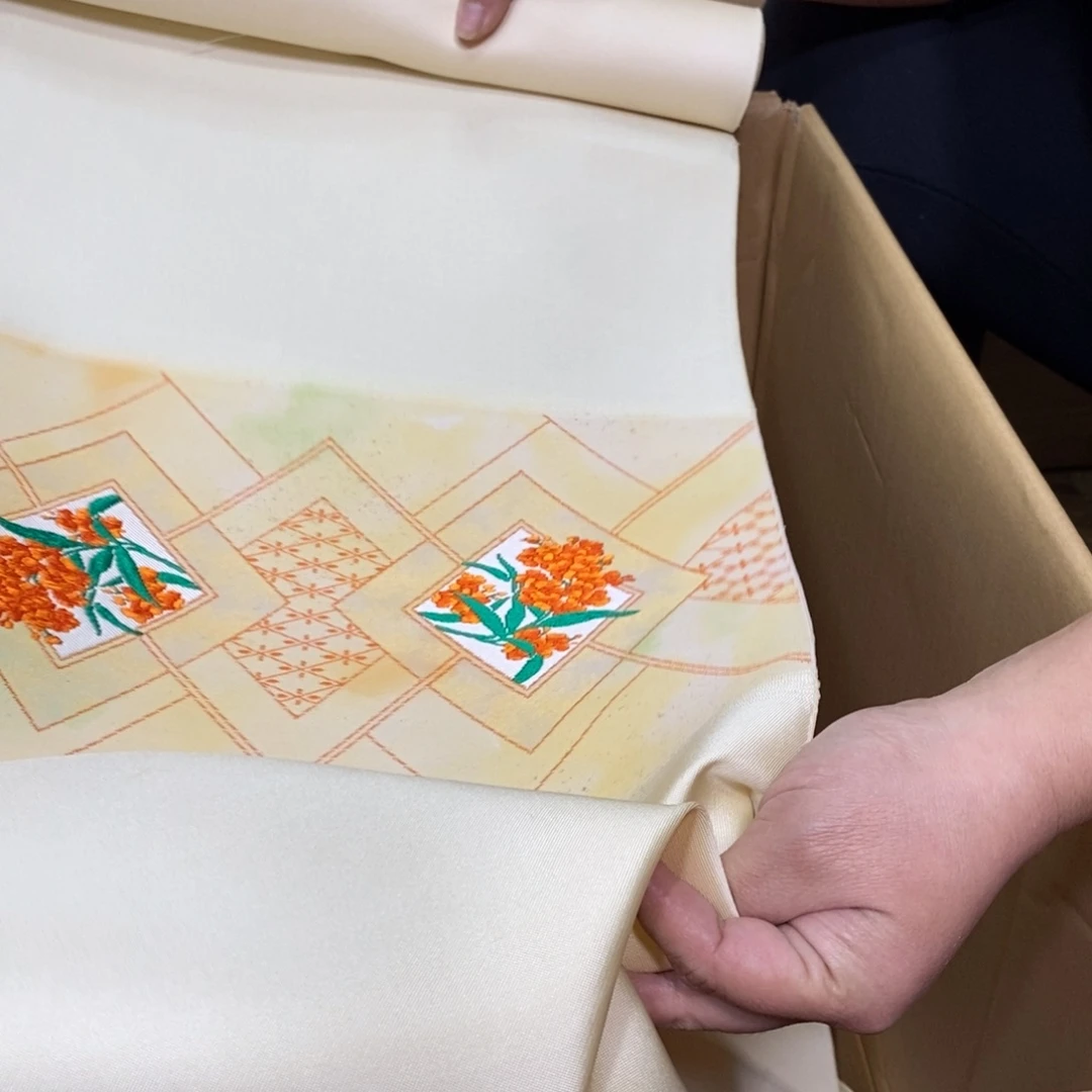 瓷片会****姐杯子也可以让我们看到一