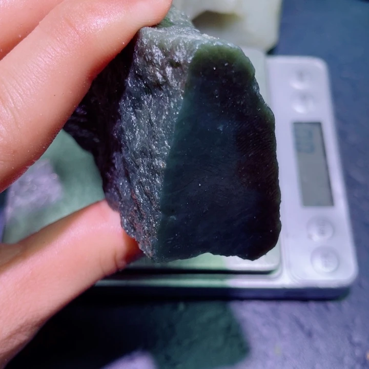 和田玉（糖玉）未镶嵌珠宝半成品