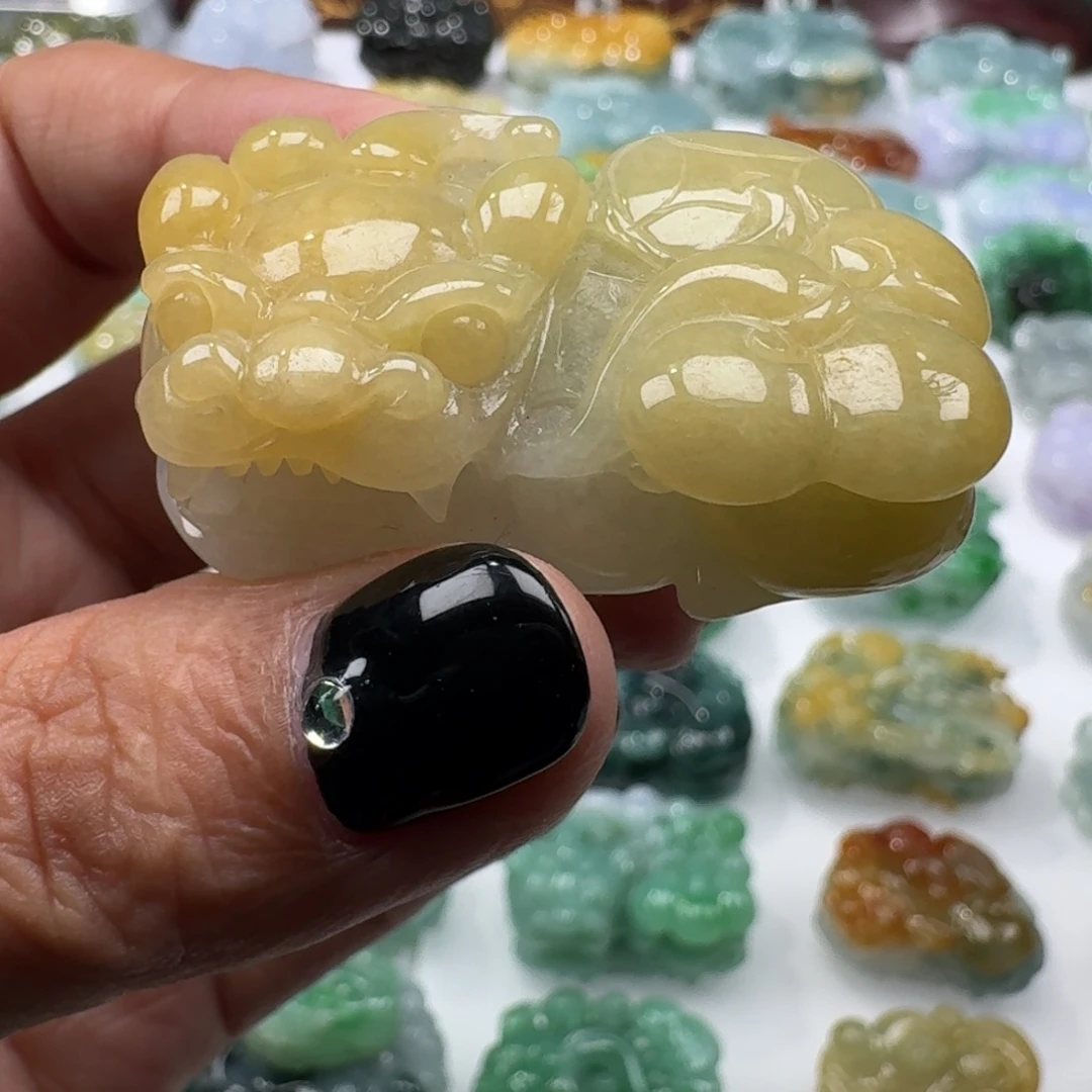 翡翠未镶嵌挂件貔貅