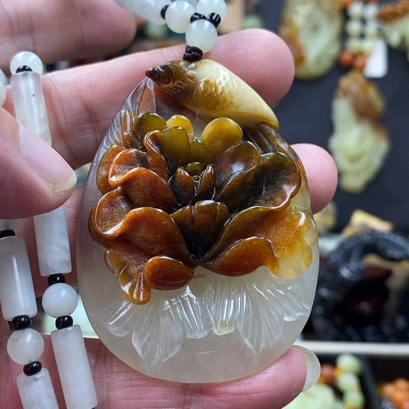 【闪购商品】蛇纹石玉吊坠未镶嵌