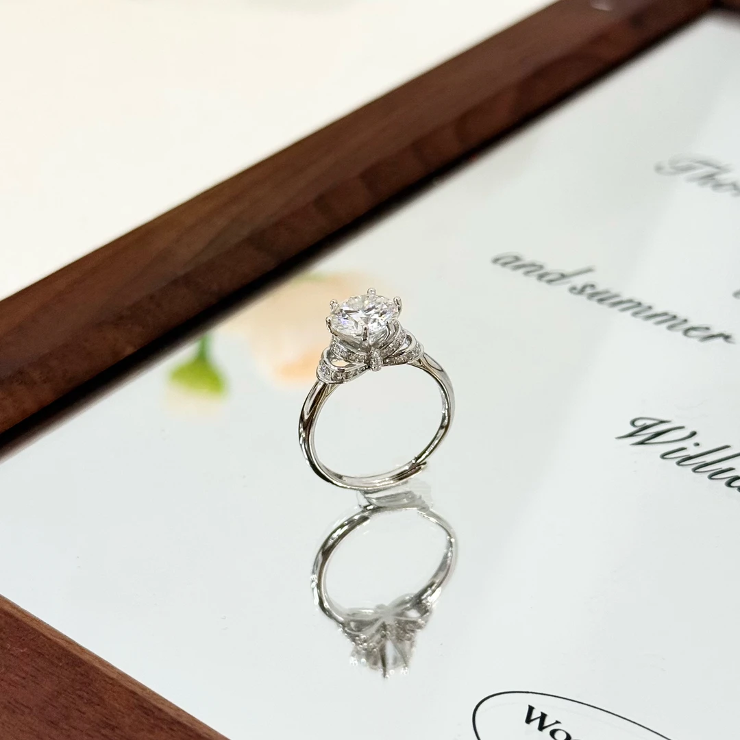 925银莫桑石戒指 D-17纯银蝴蝶结一克拉莫桑石开口戒指