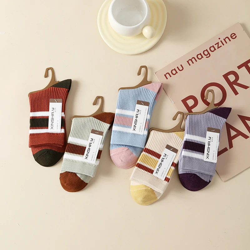 纯棉袜子女秋冬款中筒袜吸汗防臭透气学院风ins潮条纹撞色月子袜