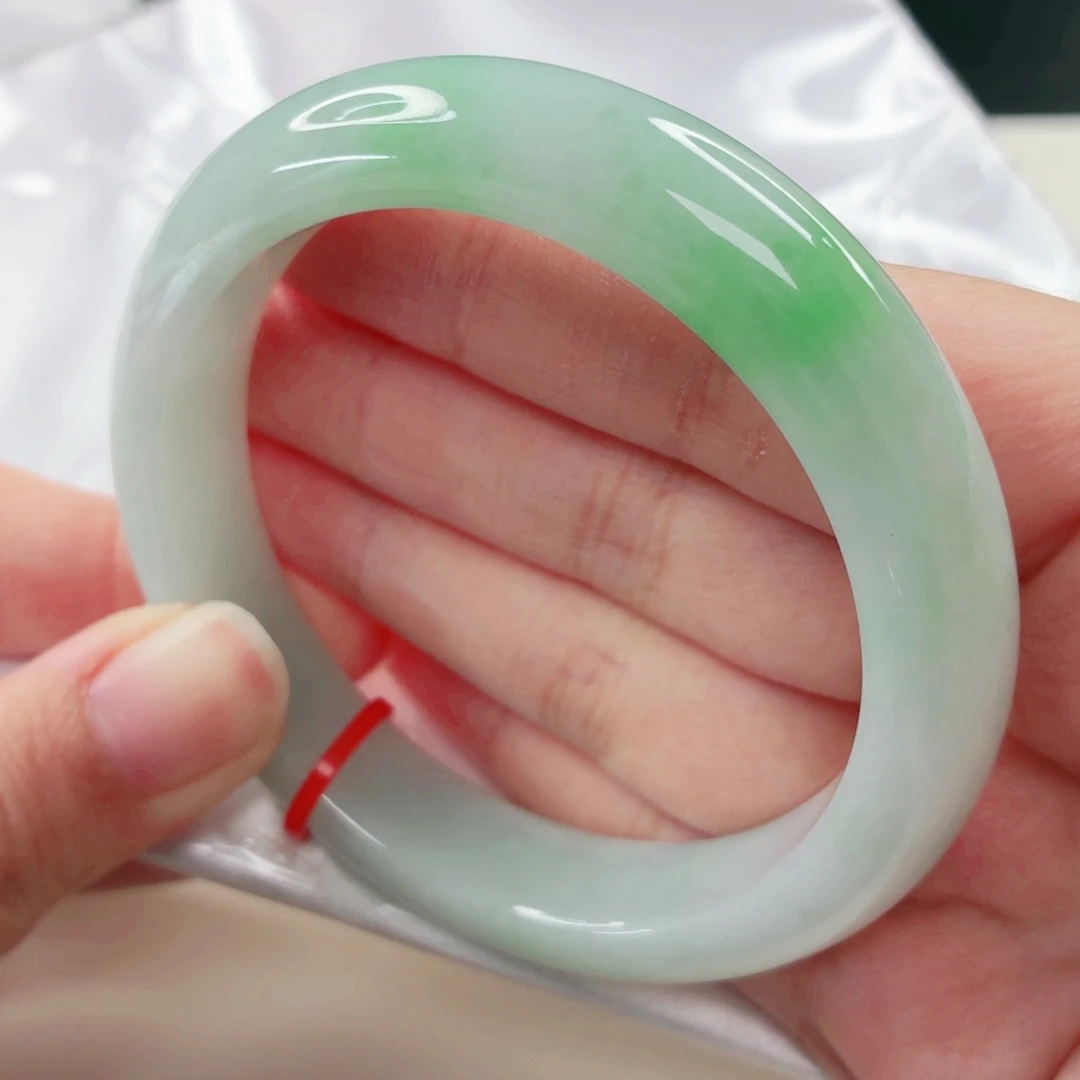 翡翠未镶嵌手镯56.4圈x333