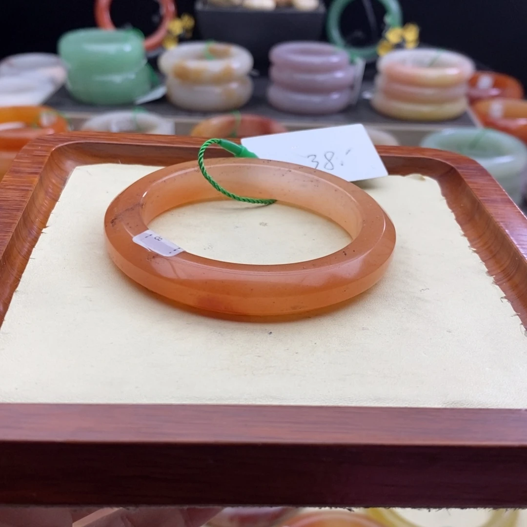 石英岩玉手镯未镶嵌