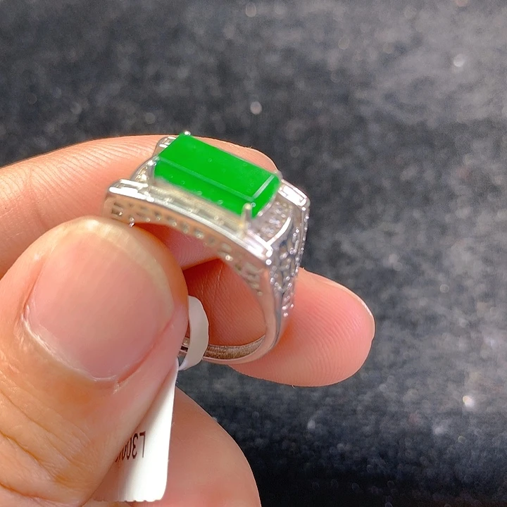 【闪购商品】翡翠颈饰银S925镶嵌翡翠