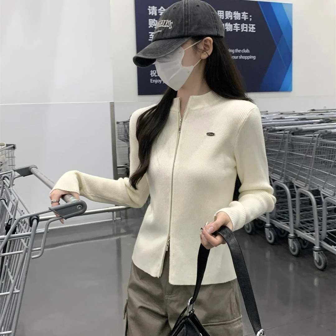 秋冬款高级感修身百搭内搭毛衣外套女甜酷辣妹拉链开衫加厚针织衫