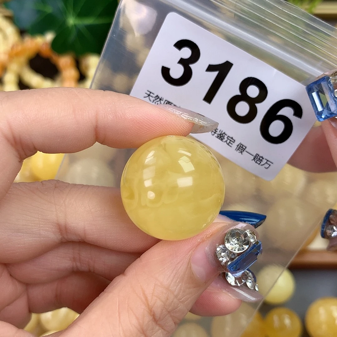 蜜蜡未镶嵌珠宝奇石24.8