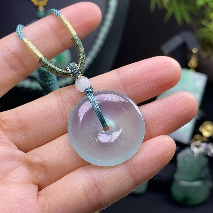 翡翠未镶嵌吊坠(赠链)